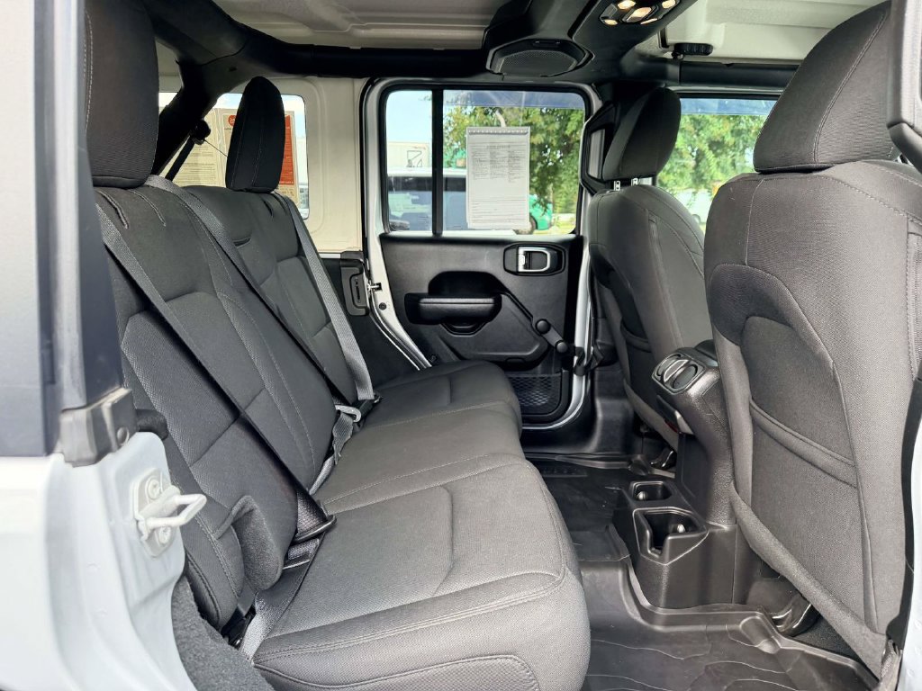 Used 2022 Jeep Wrangler Unlimited Sport AWD/4WD image 10