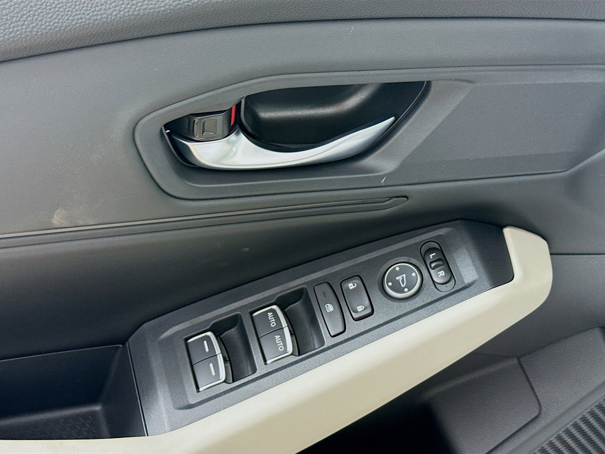 New 2025 Honda Accord SE image 19