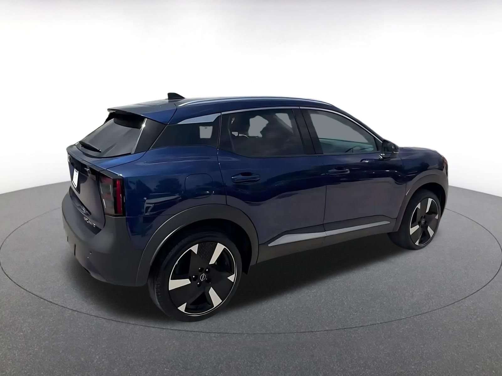 Used 2026 Nissan Kicks SR AWD/4WD image 12