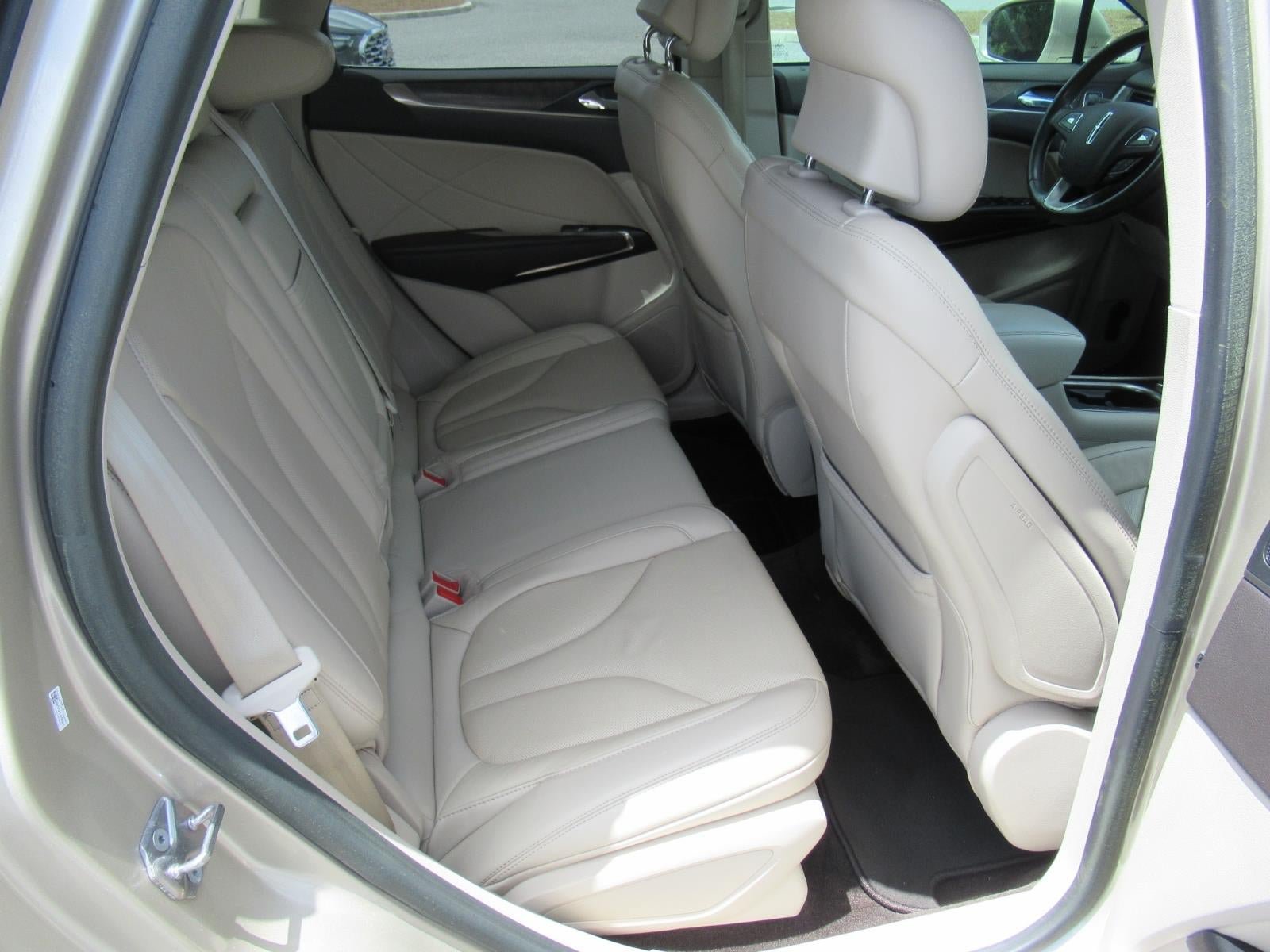 Used 2017 Lincoln MKC Reserve FWD image 29