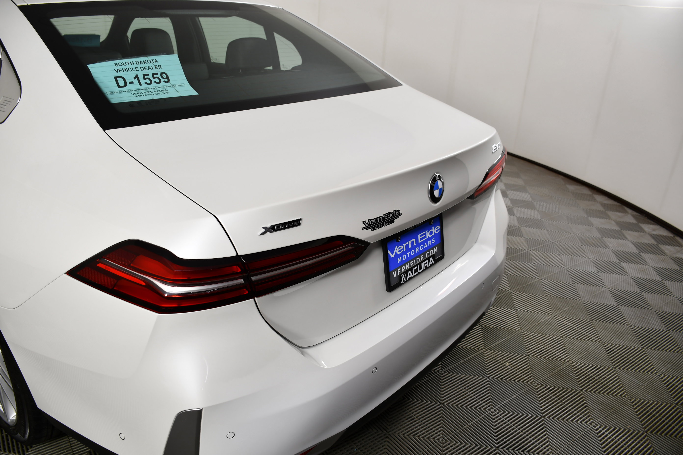 Used 2025 BMW 530i xDrive image 15