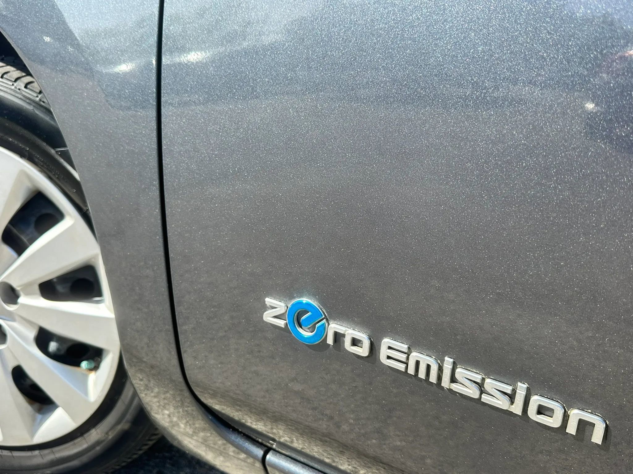 Used 2013 Nissan Leaf S FWD image 24