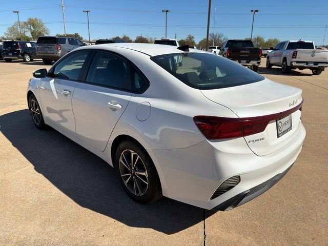 Used 2024 Kia Forte LXS image 10