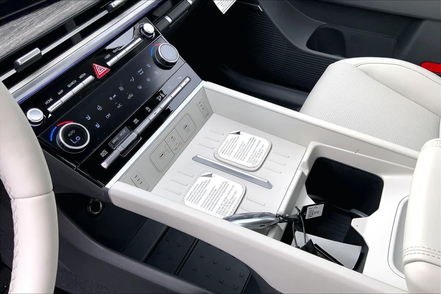 New 2027 Hyundai Santa Fe Limited AWD/4WD image 8