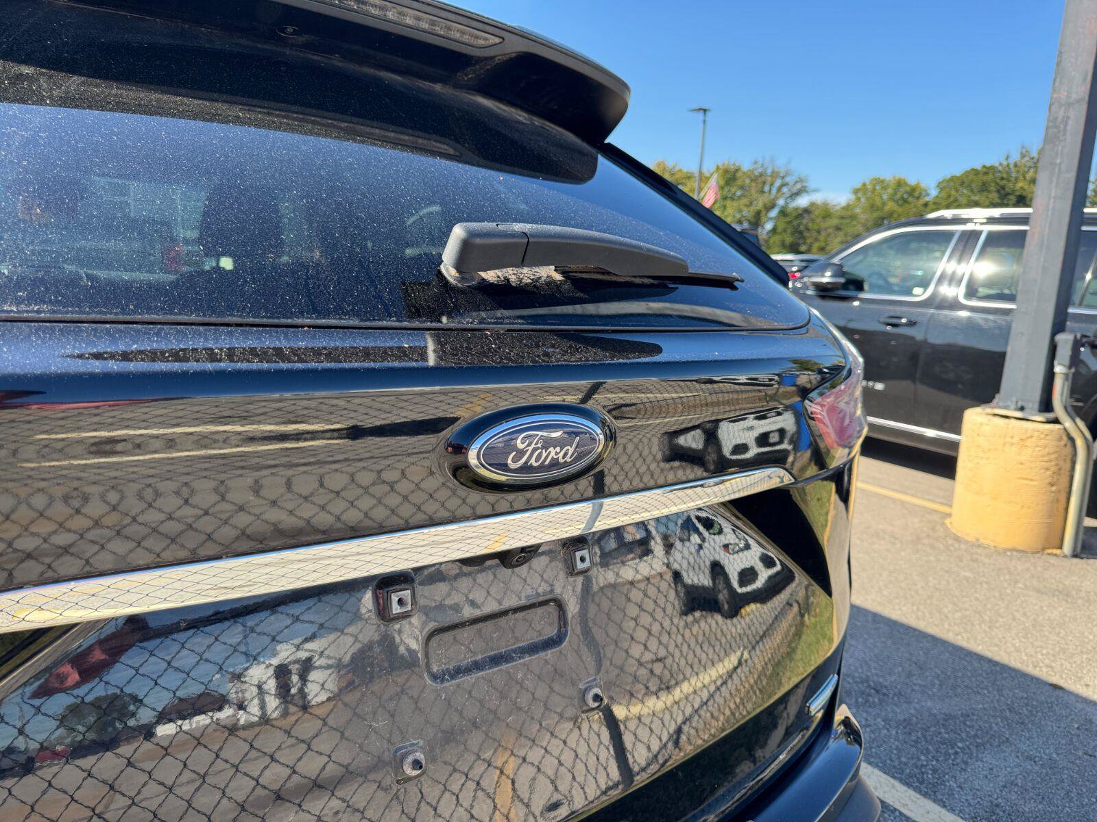 Used 2020 Ford Edge SE AWD/4WD image 11