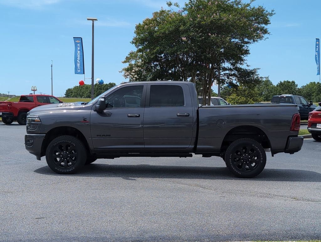 Used 2025 RAM 2500 Laramie AWD/4WD image 8