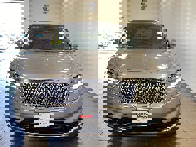 Used 2021 Lincoln Nautilus Reserve w/ Equipment Group 201A image 3