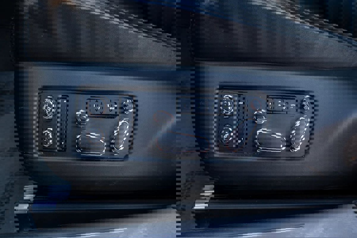 Used 2015 Bentley Flying Spur V8 image 96