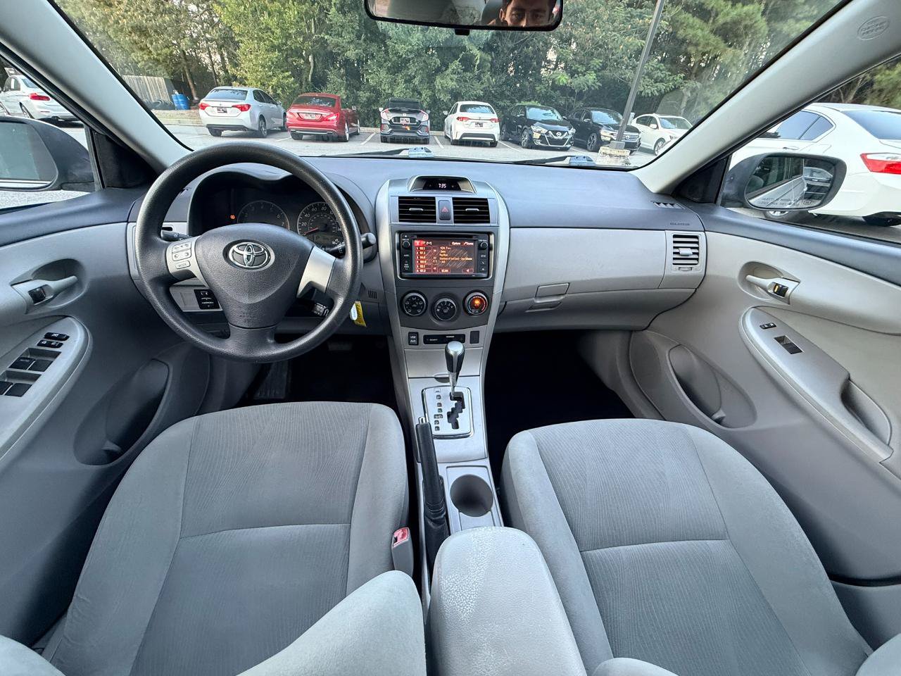 Used 2013 Toyota Corolla LE FWD image 2