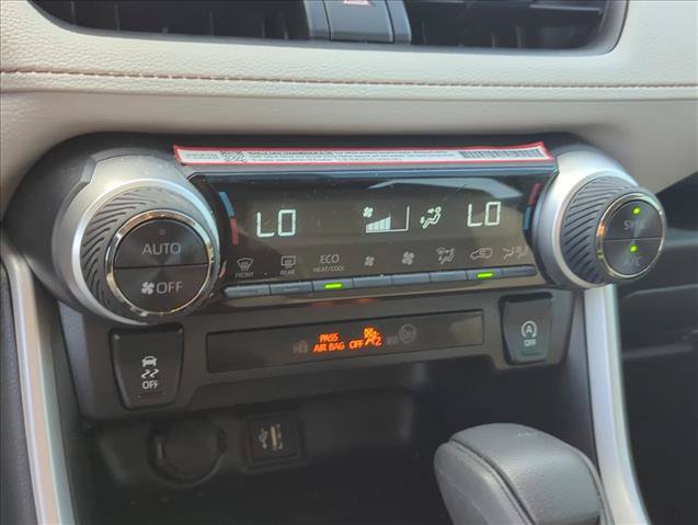 Used 2025 Toyota RAV4 XLE w/ Convenience Package FWD image 19