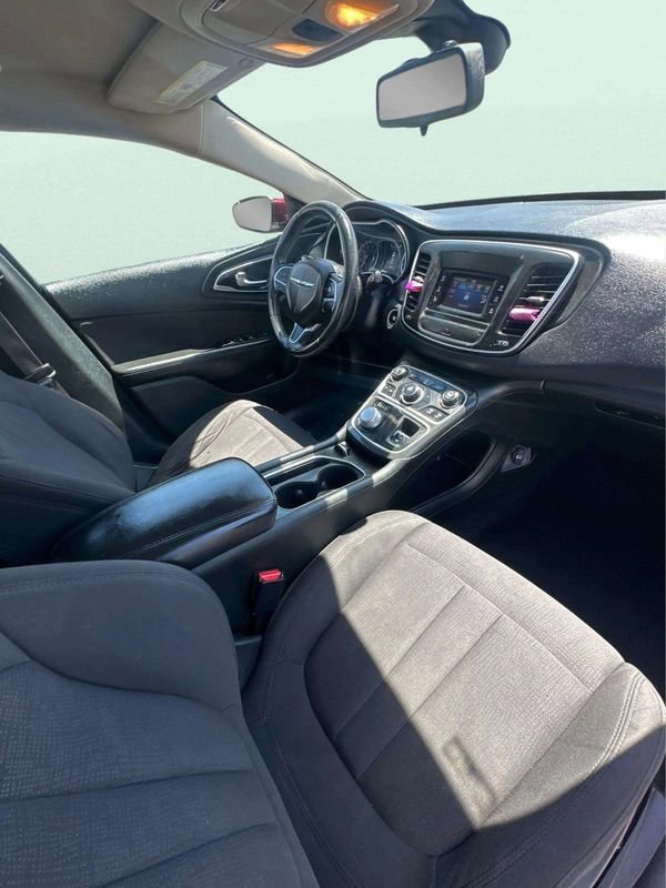 Used 2015 Chrysler 200 Limited w/ Convenience Group FWD image 6