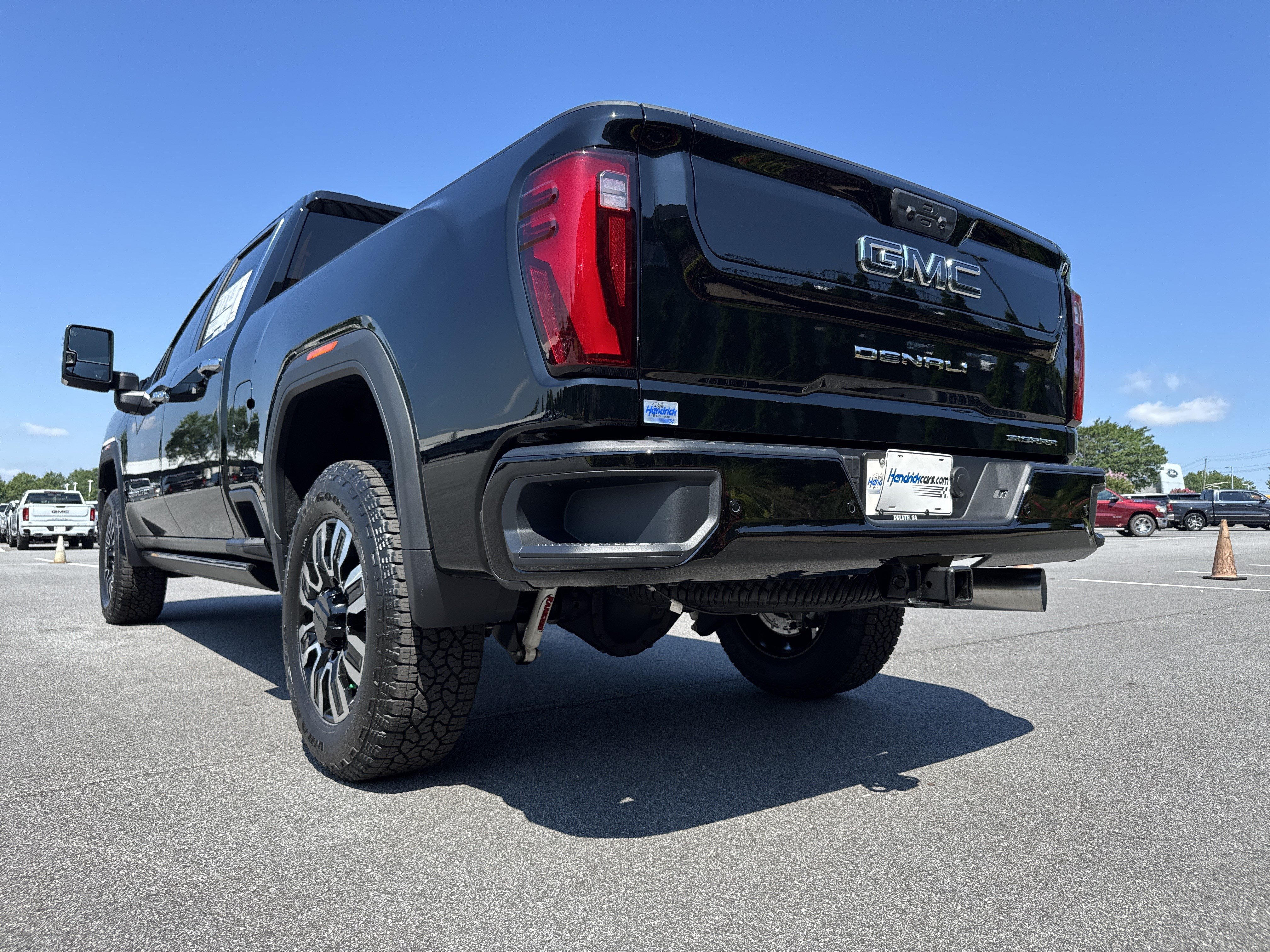 New 2026 GMC Sierra 2500 Denali Ultimate AWD/4WD image 8