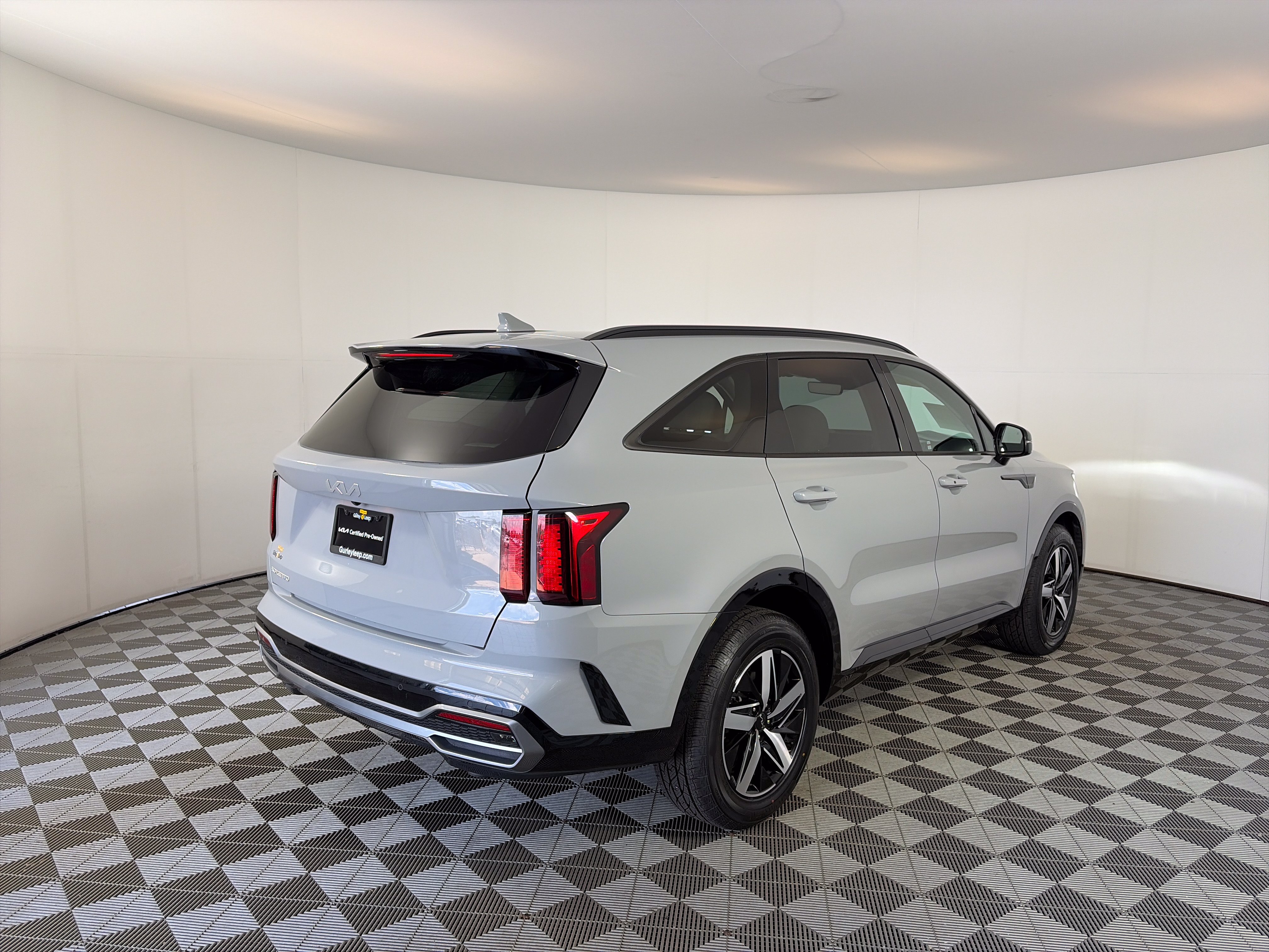 Certified 2023 Kia Sorento EX w/ Panoramic Sunroof Package FWD image 11