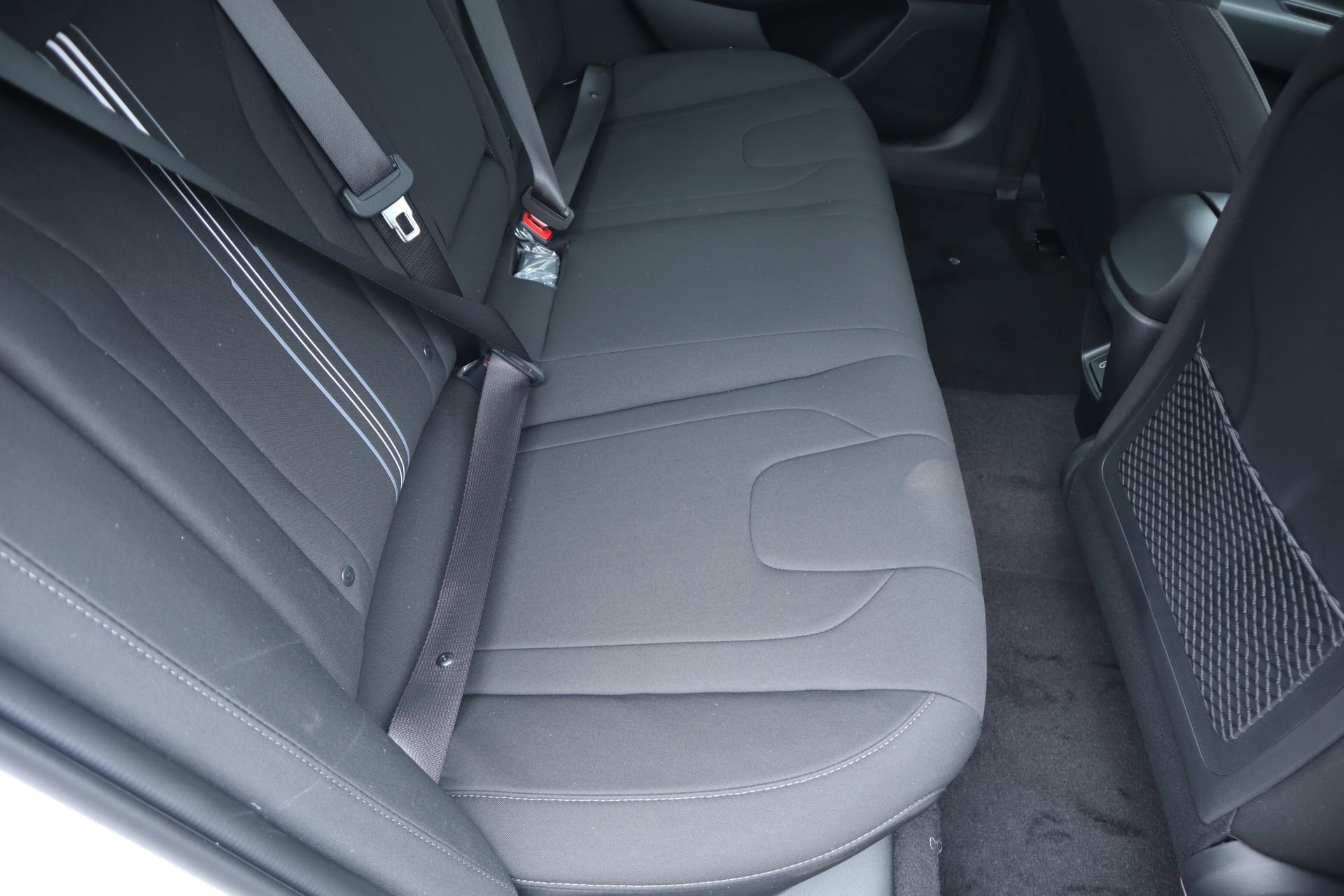 New 2026 Hyundai Elantra SEL Sport FWD image 12