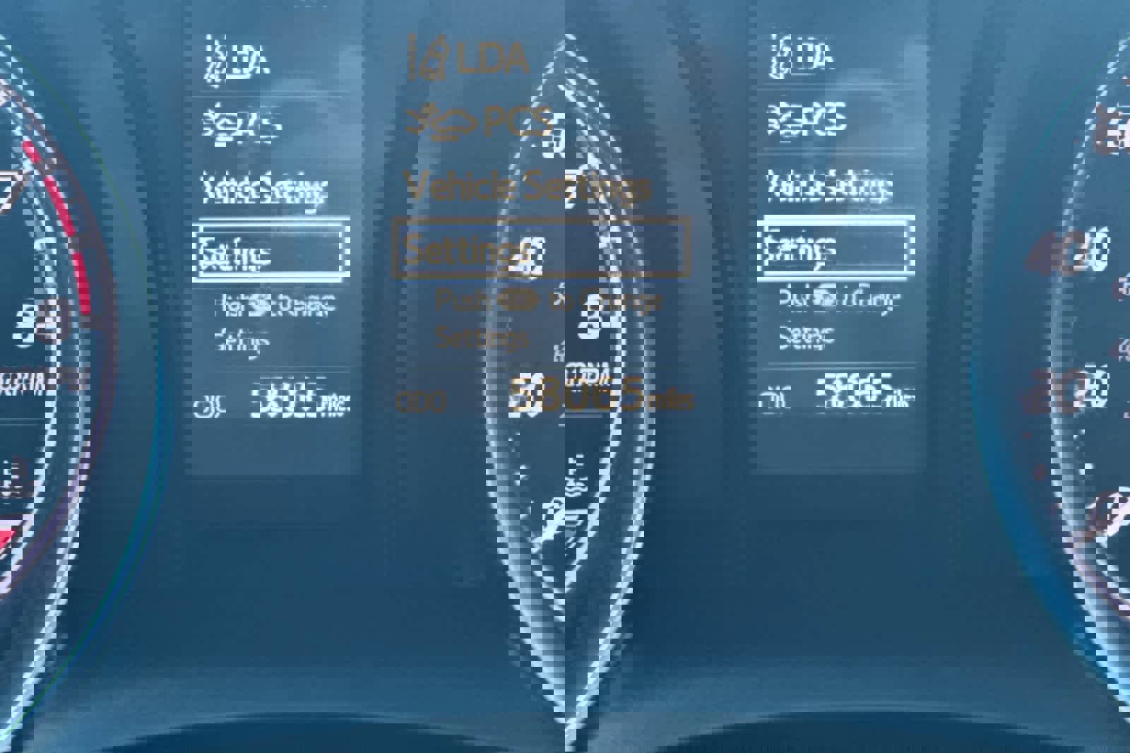 Used 2018 Toyota Camry LE image 23