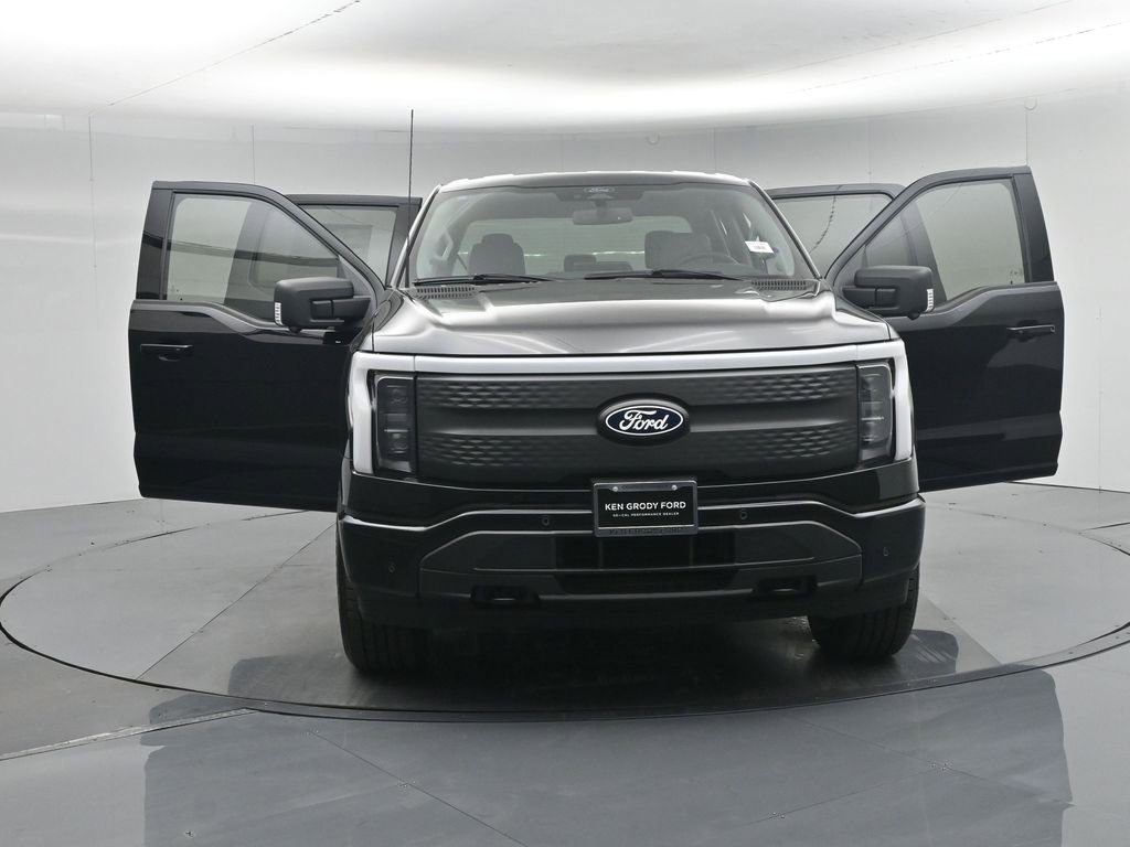 New 2025 Ford F150 Lightning Flash AWD/4WD image 32