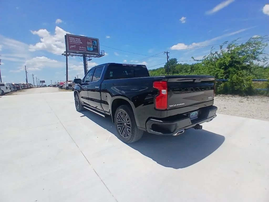 Used 2020 Chevrolet Silverado 1500 High Country w/ Technology Package AWD/4WD image 7