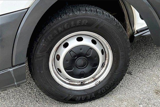 Used 2018 Ford Transit 250 130 Low Roof image 8