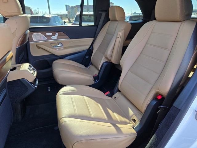 Used 2024 Mercedes-Benz GLS 580 4MATIC image 4