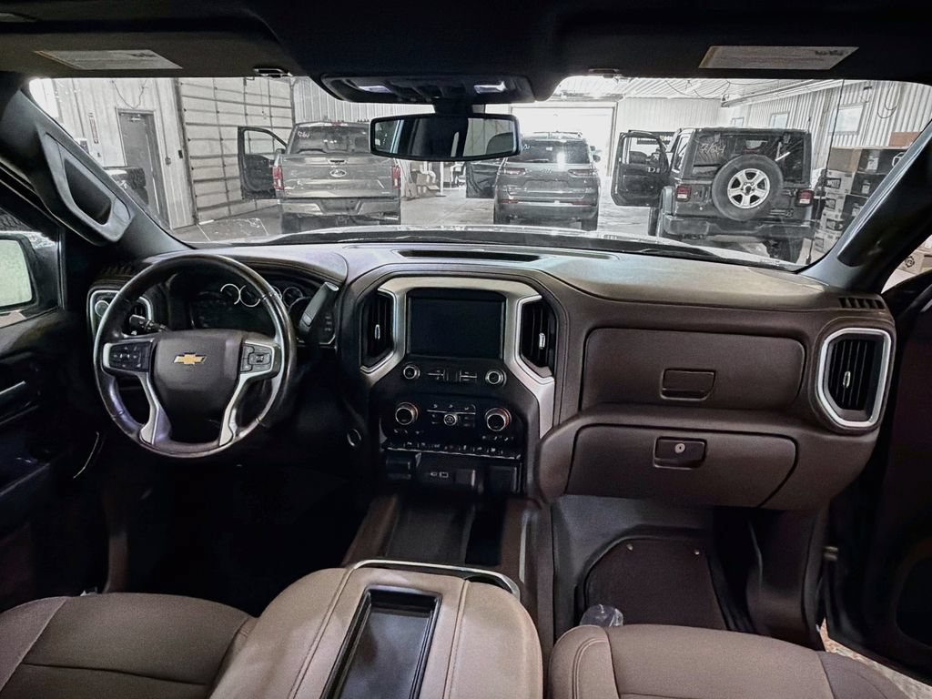 Used 2021 Chevrolet Silverado 1500 LTZ w/ LTZ Convenience Package II AWD/4WD image 10