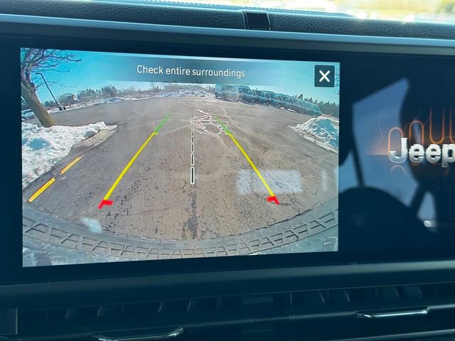 Used 2025 Jeep Wrangler Willys image 32