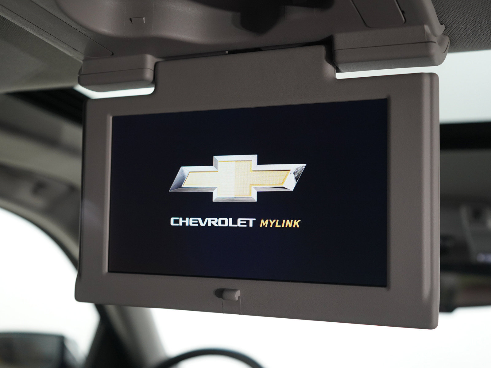 Used 2019 Chevrolet Suburban Premier w/ Premier Plus Edition AWD/4WD image 17