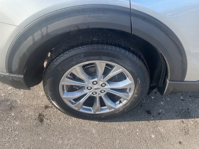 Used 2023 Ford Explorer Limited AWD/4WD image 26
