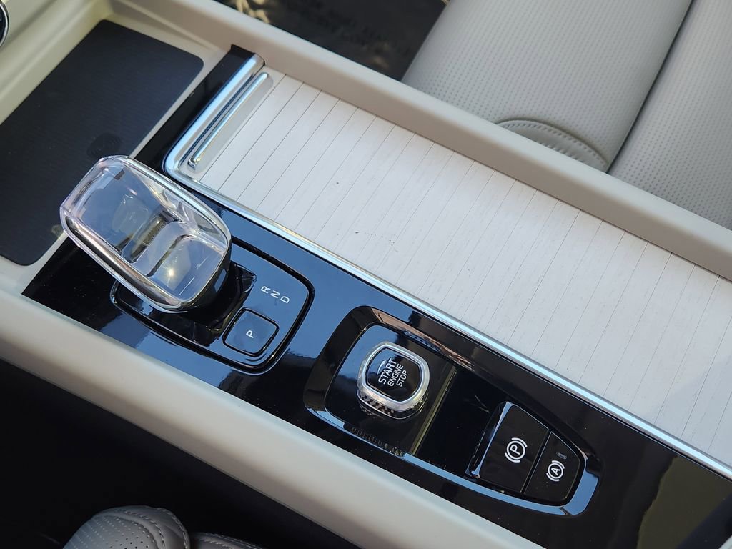 New 2026 Volvo XC60 T8 Ultra w/ Climate Package image 11