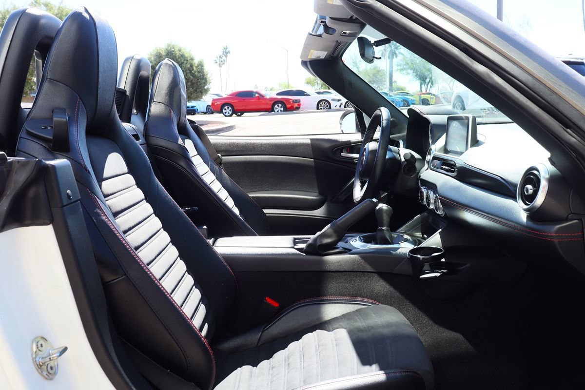 Used 2017 FIAT 124 Spider Abarth image 28