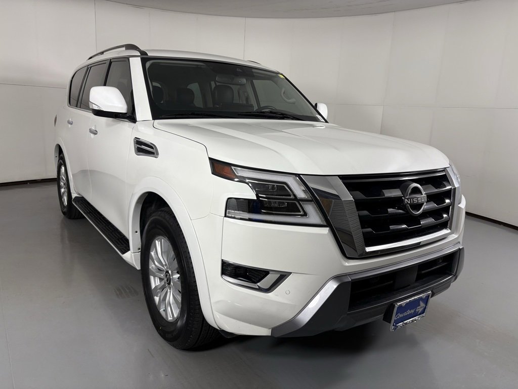 Used 2023 Nissan Armada SV image 2