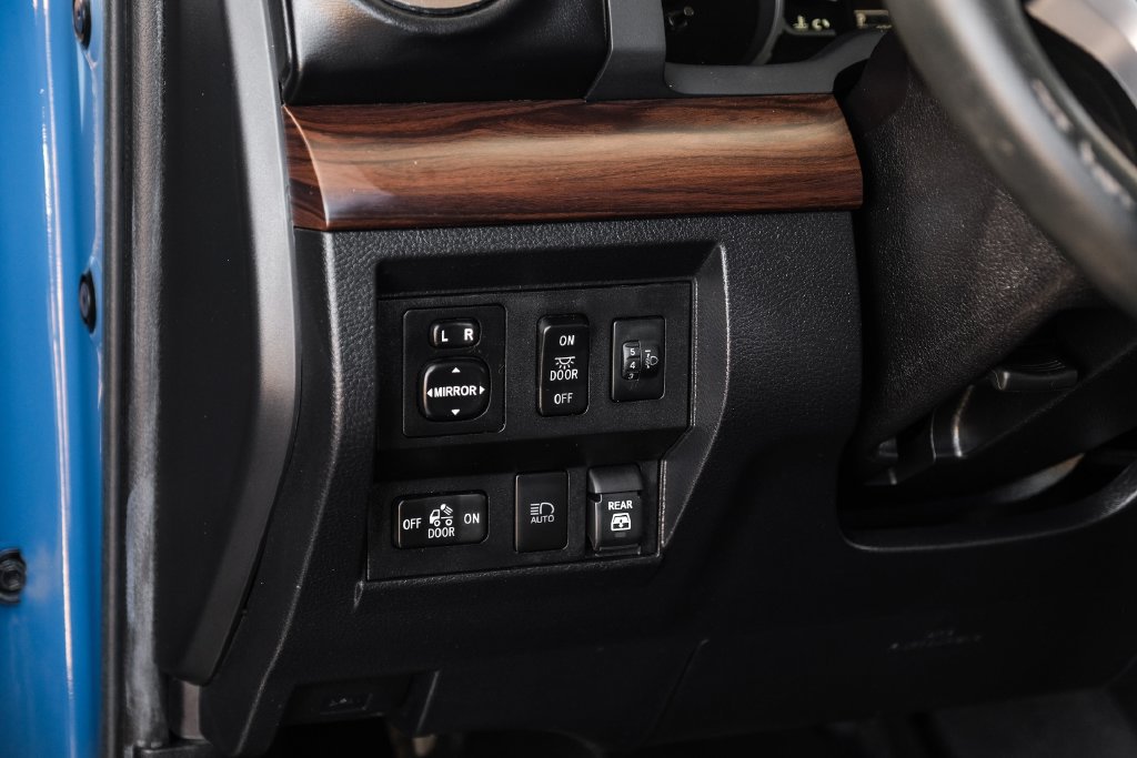 Used 2020 Toyota Tundra Limited RWD image 31
