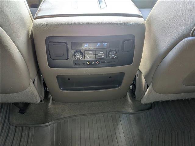 Used 2015 Chevrolet Suburban LTZ image 17