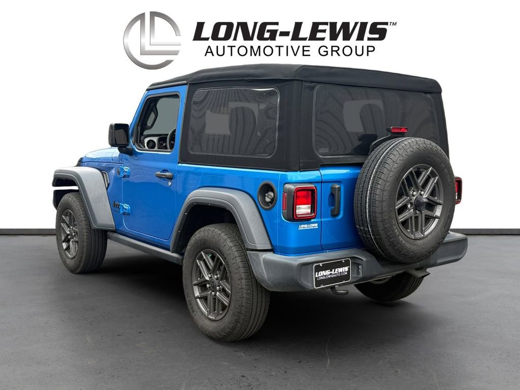 Used 2024 Jeep Wrangler Sport S image 3