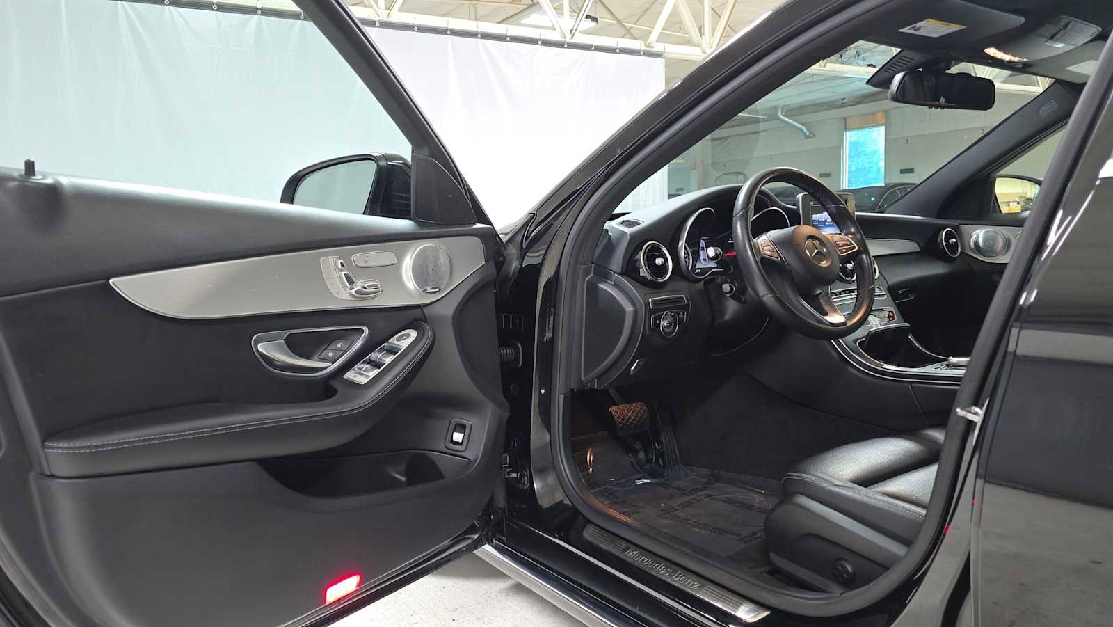 Used 2018 Mercedes-Benz C 300 Sedan image 19