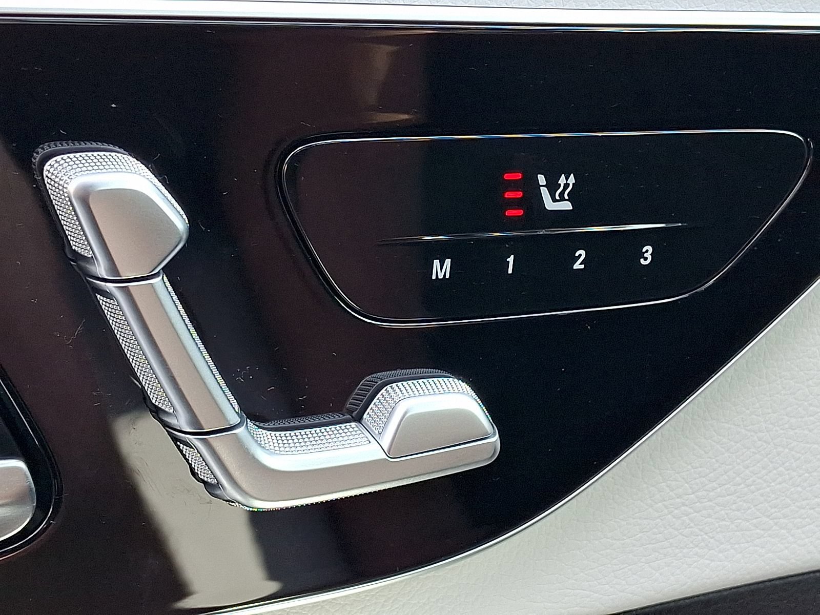 Certified 2023 Mercedes-Benz C 300 4MATIC Sedan image 23