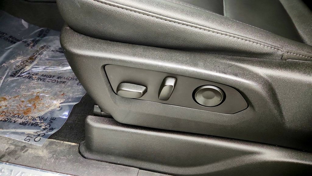 Used 2023 Chevrolet Tahoe Z71 w/ Luxury Package image 12