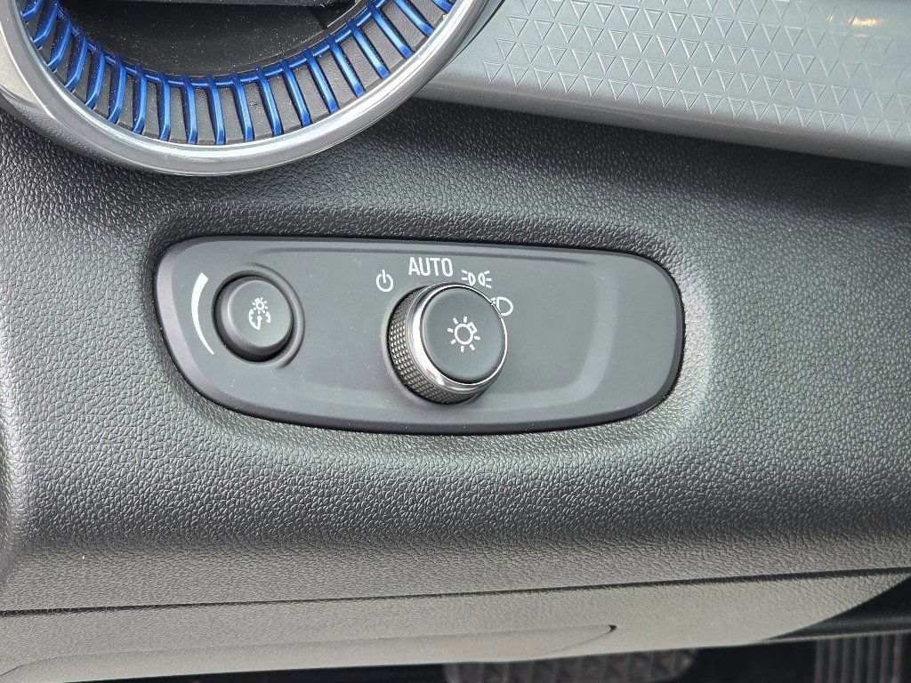 Used 2024 Chevrolet Trax LT image 8
