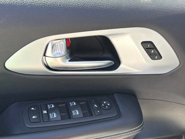 Used 2025 Chrysler Pacifica Limited FWD image 20