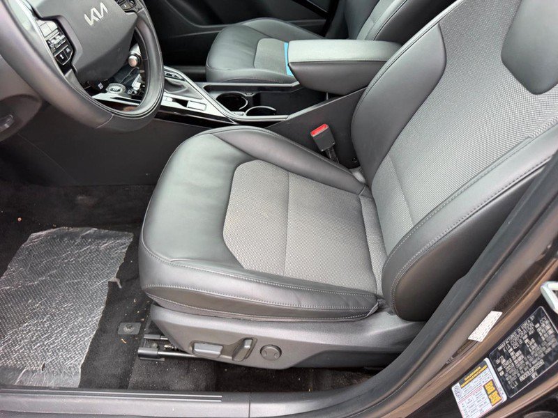 Used 2023 Kia Niro EX FWD image 18