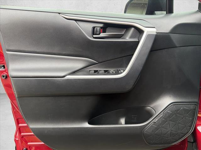 Certified 2025 Toyota RAV4 LE AWD/4WD image 10