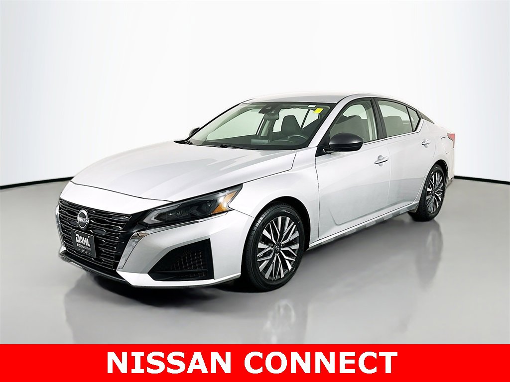 Used 2024 Nissan Altima 2.5 SV image 5