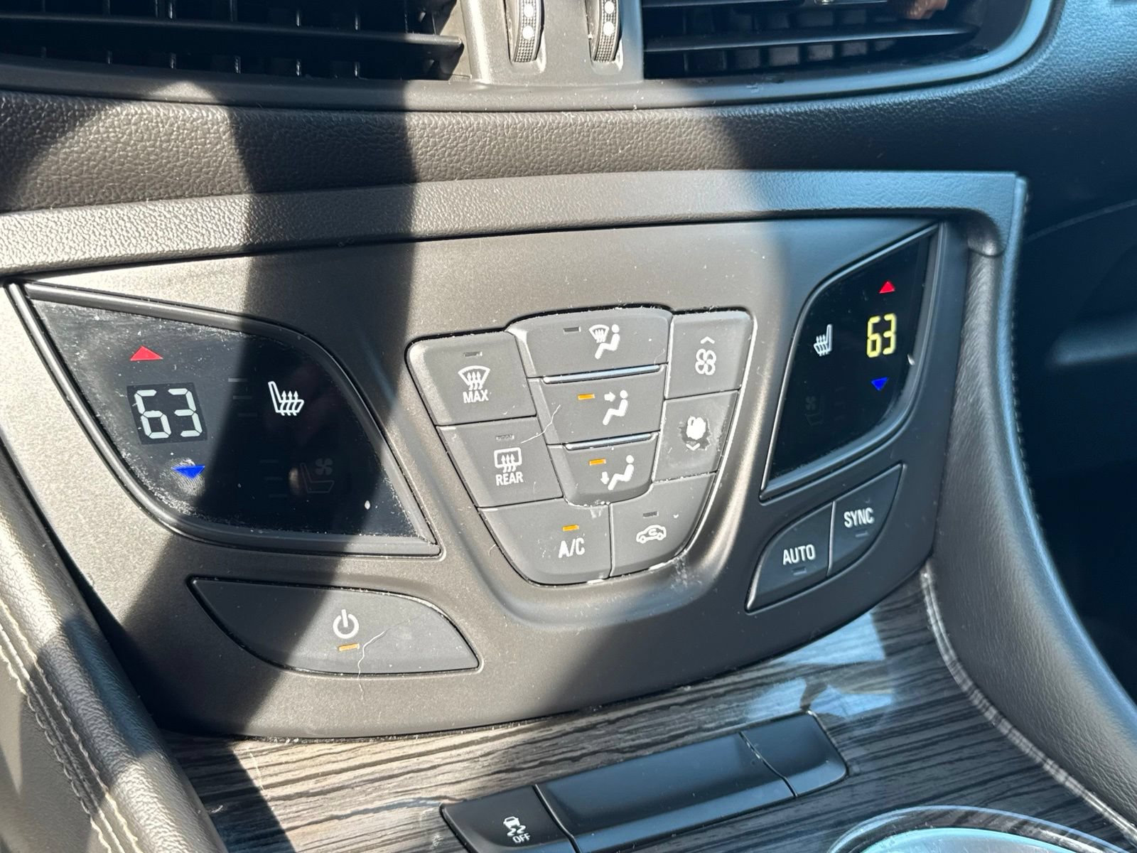Used 2017 Buick Envision Premium w/ LPO, Hit The Road Package AWD/4WD image 22