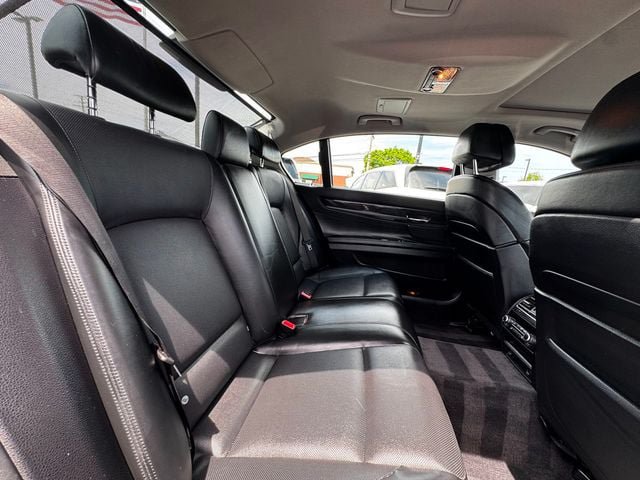 Used 2010 BMW 750Li xDrive AWD/4WD image 19