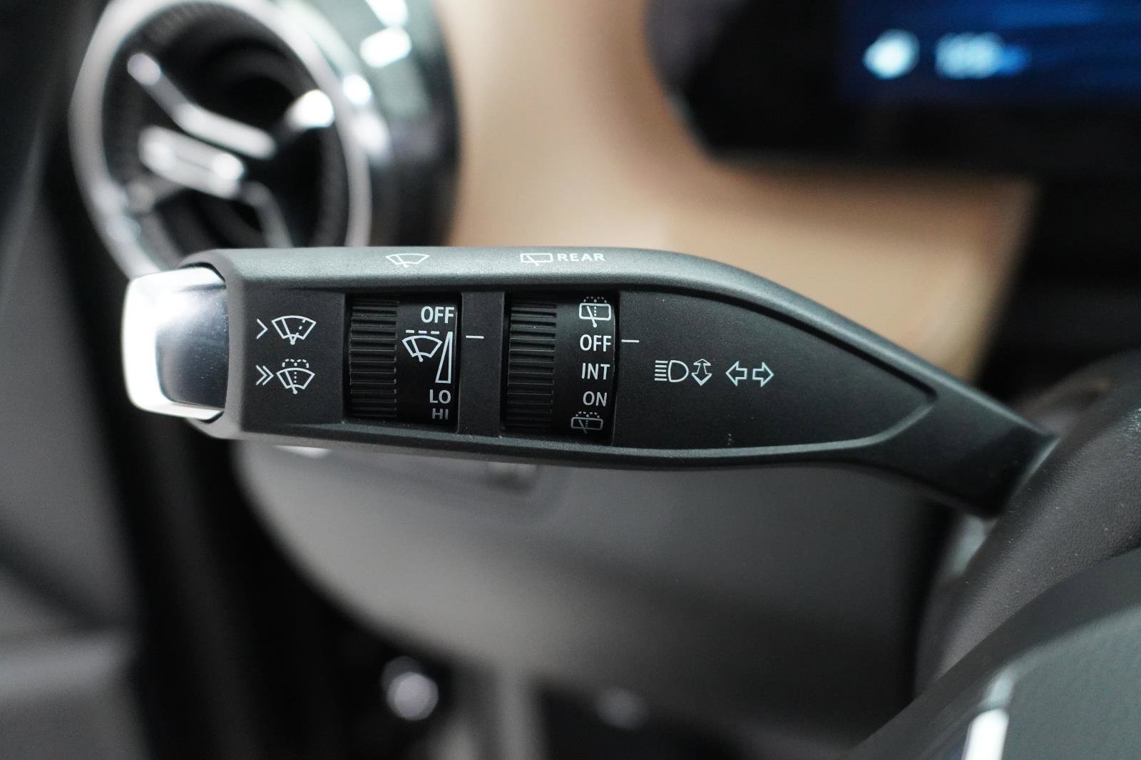 Used 2025 Chevrolet Equinox ACTIV w/ Safety and Technology Package FWD image 22
