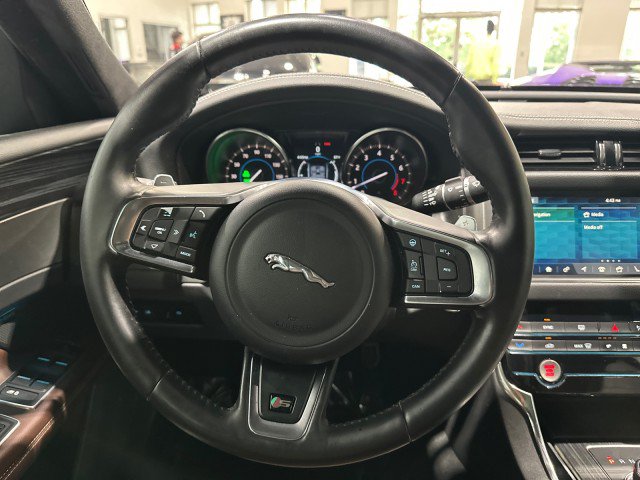 Used 2019 Jaguar XF S AWD/4WD image 91