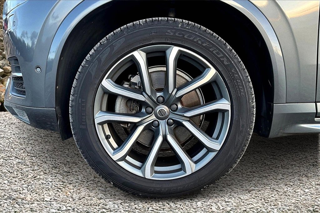 Used 2019 Volvo XC90 T6 Momentum w/ Advanced Package image 8