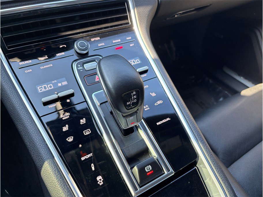 Used 2018 Porsche Panamera 4S image 38