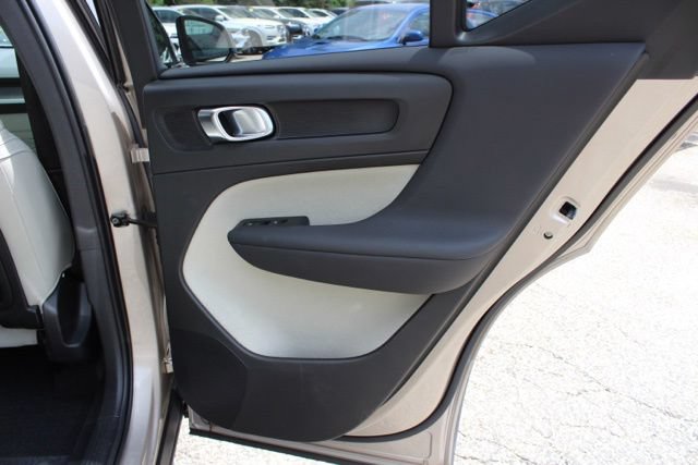 Certified 2023 Volvo XC40 B5 Ultimate w/ Climate Package AWD/4WD image 18