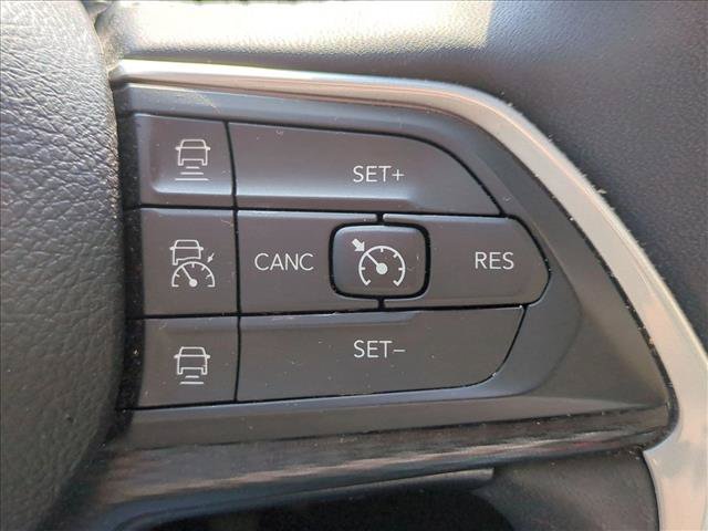Used 2023 Jeep Grand Cherokee L Laredo AWD/4WD image 12