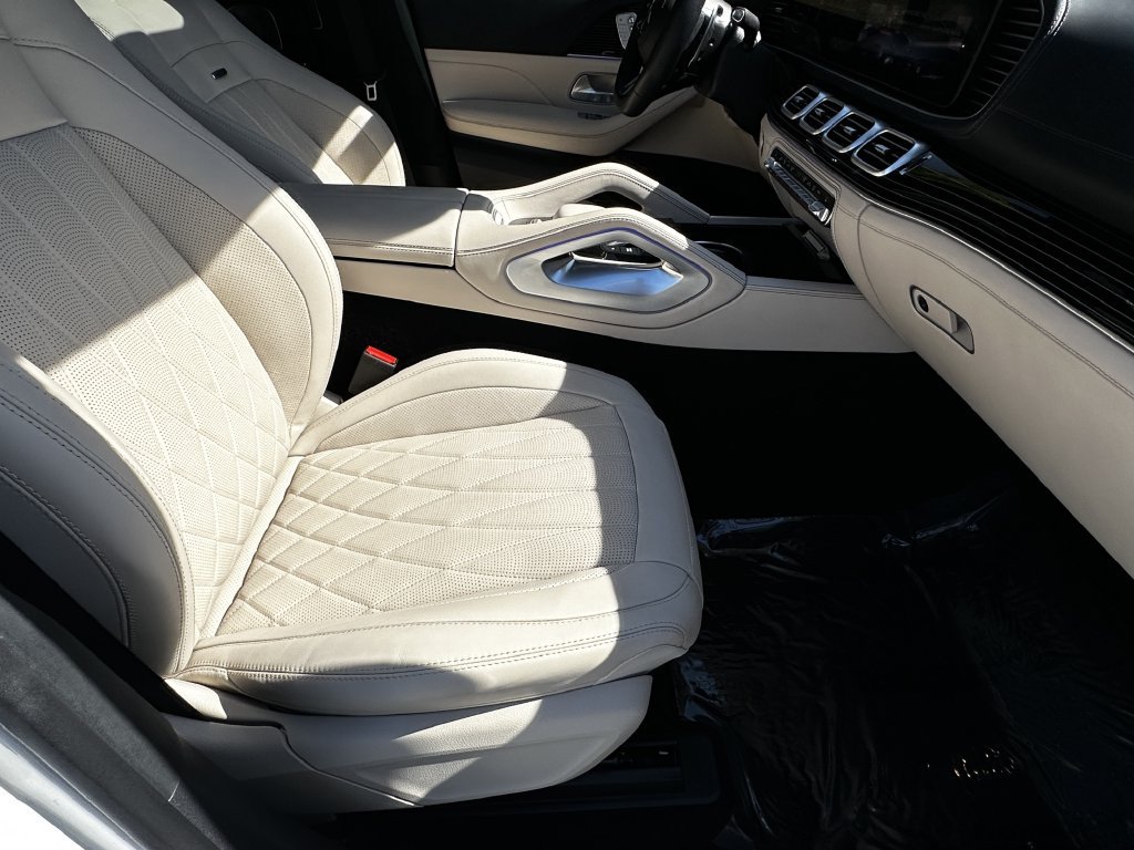 Certified 2025 Mercedes-Benz GLS 63 AMG 4MATIC image 15